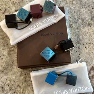 🩵Louis Vuitton Hair Cubes - Two Sets Of Two - Excellent Condition 💜